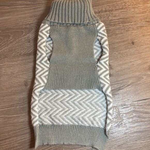 Gray & White Chevron Striped Dog Sweater - Picture 7 of 10